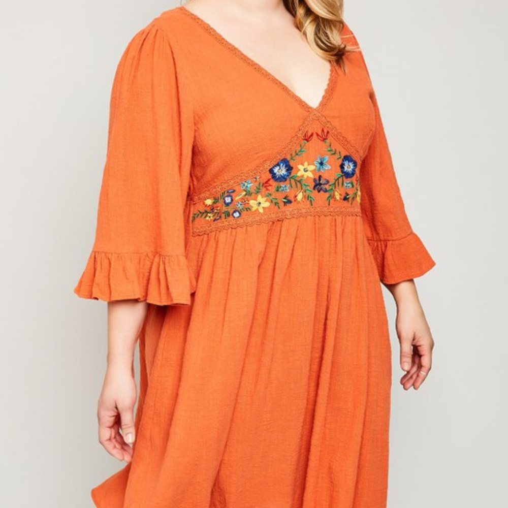 *ONLY 1 LEFT* Embroidered Floral Tunic Dress - Picture 2 of 7